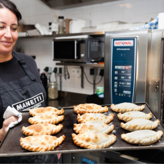 la-reinita-empanadas